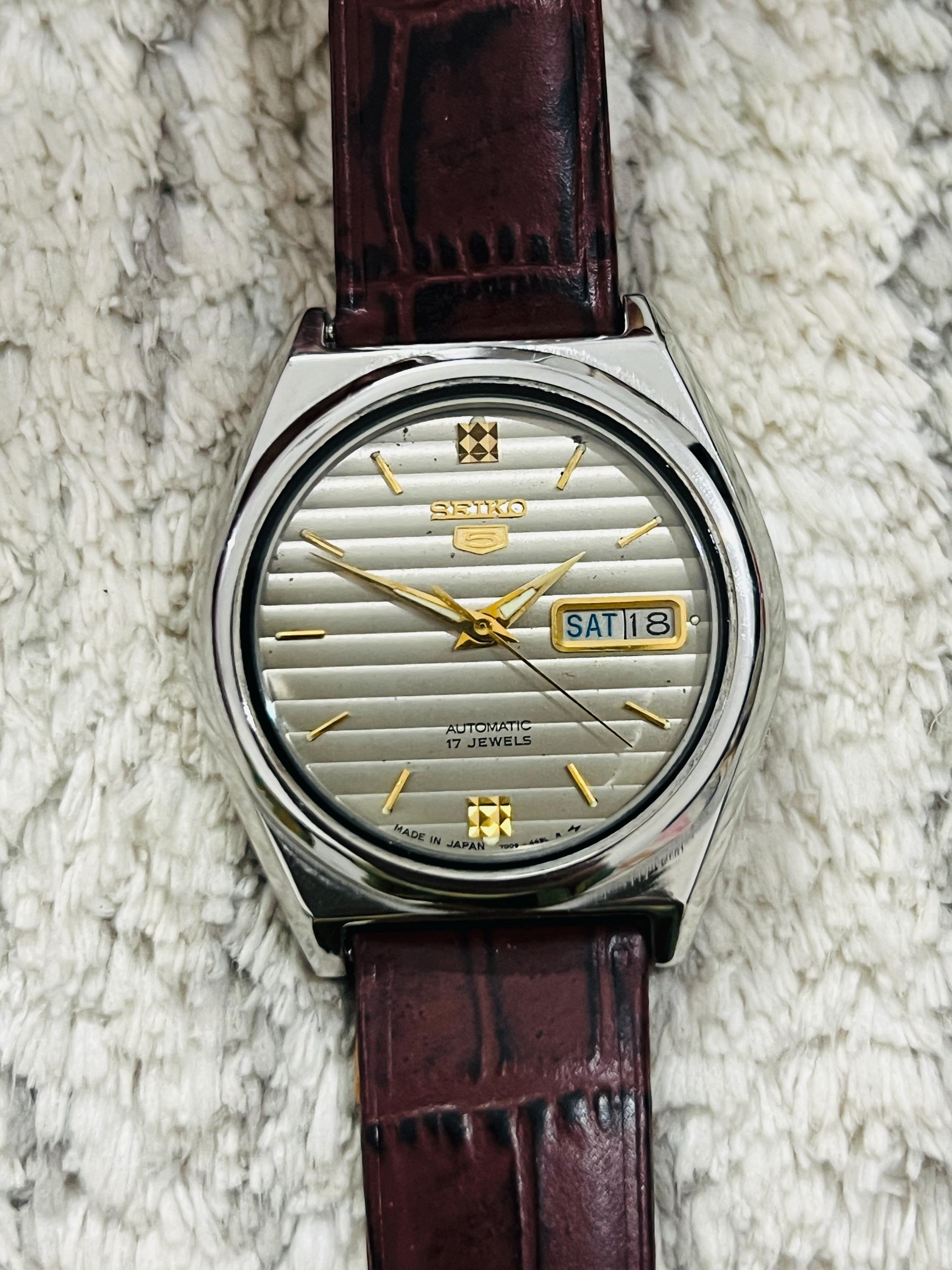A*h様 SEIKO5セイコーファイブデイデイ7009-3041 自動巻17石 ヴィンテージ レア セイコー5 自動巻き 17石 グレー文字盤ムーブメント