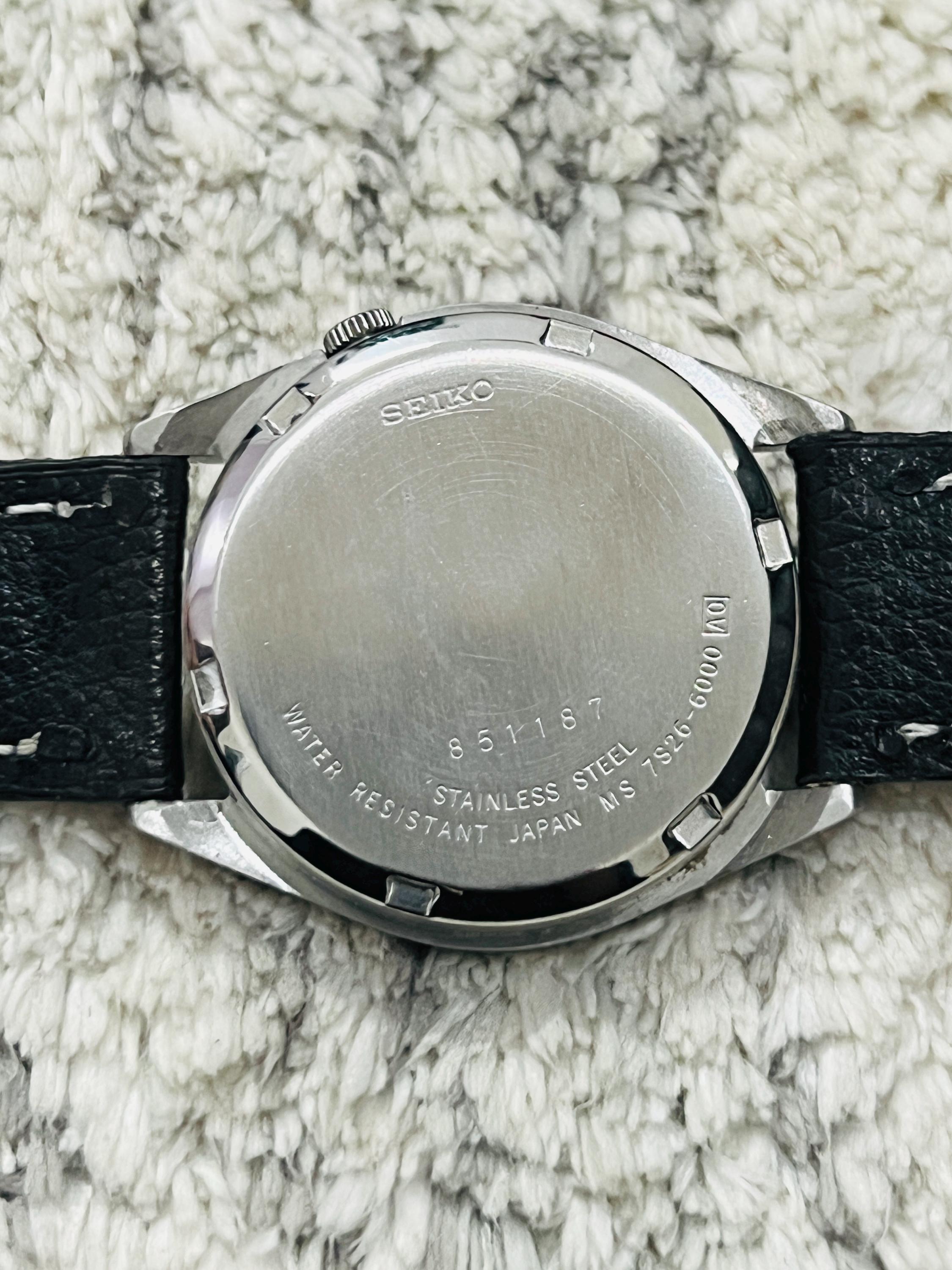 Vintage Seiko 5 Automatic 21jewels Date/day Black Pattern Dial