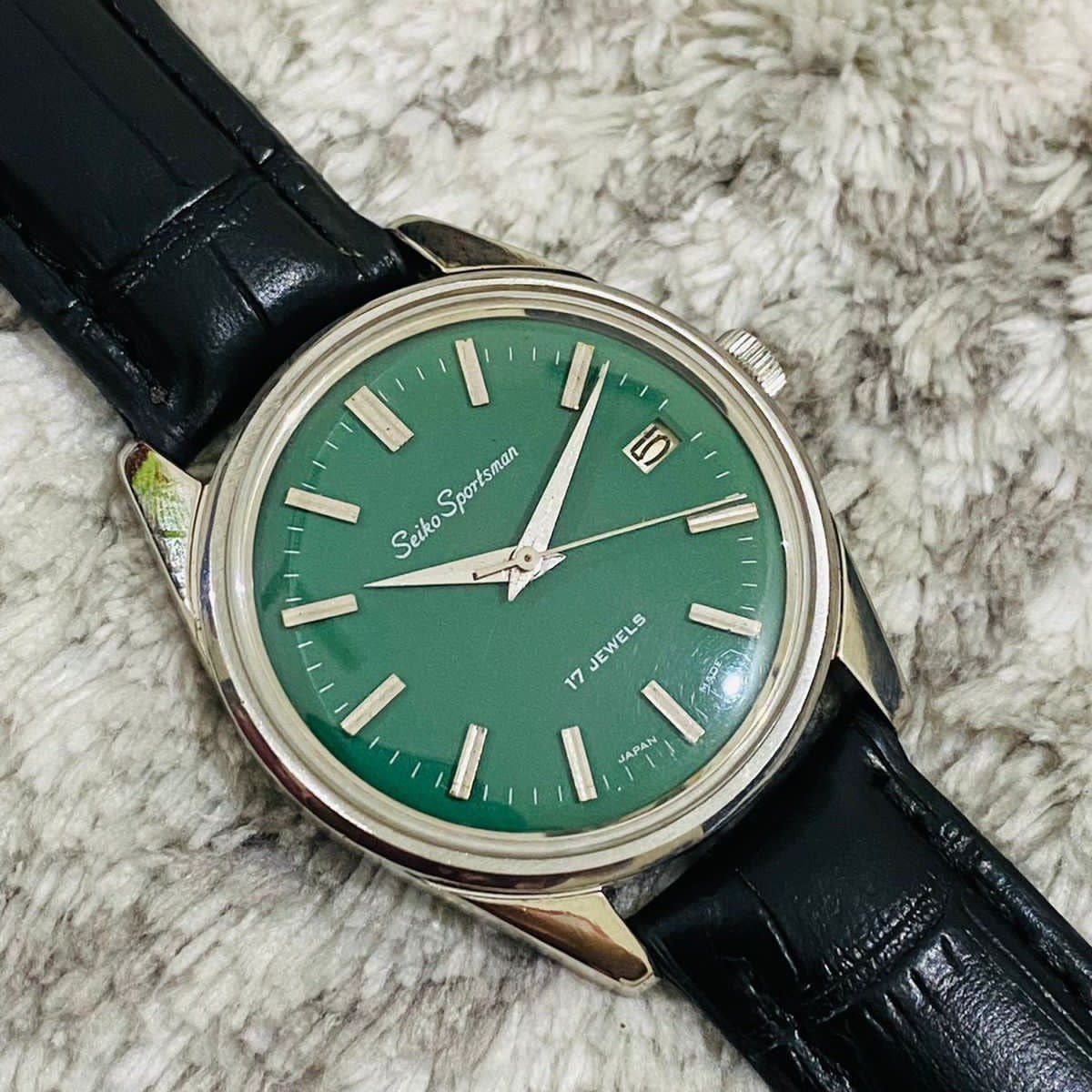 Vintage Seiko Sportsman 17 Jewels Hand Winding Watch Vintage Seiko Sportsman 17 Jewels Hand Winding Watch