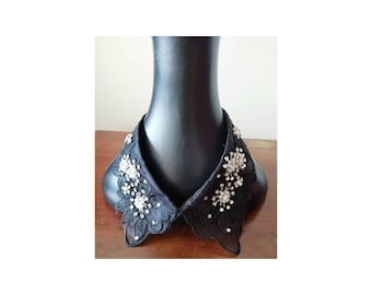 Abnehmbare schwarze Swarovski Kragen Halskette mit Strass-Kristallen und künstliche Perle. Fake-Kragen, Bubi-Kragen, Faux-Kragen-Latz