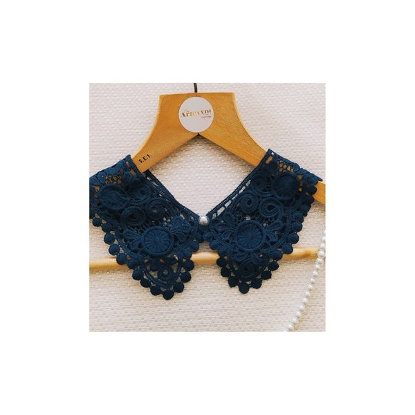 Navy Blue Peter Pan collar,delicate detachable collar,lace collar,crochet collar with contrast silver faux pearl,chain with lobster clasp.