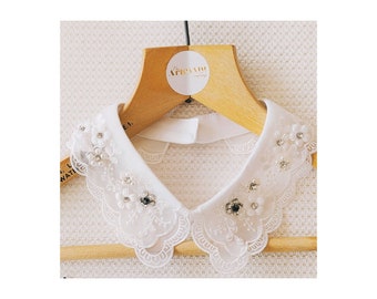 White detachable collar necklace with rhinestone crystals and faux pearls. Removable collar,Peter Pan Collar,faux collar bib,collar bib