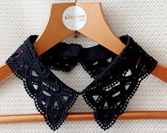 Black detachable collar necklace with black rhinestone crystals. Fake collar,Peter Pan Collar, faux collar bib, removable collar, collar bib