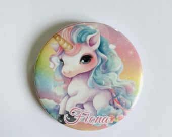 Badge Pin's Licorne 5,8cm avec personnalisation prénom 3 modèles au choix