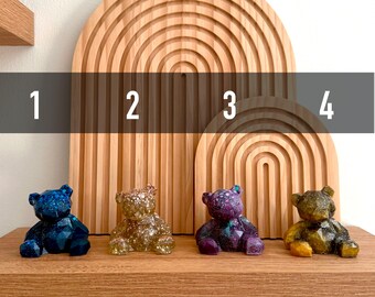 Handcrafted Glitter Resin Mini Bear: Decorative Pocket Gift