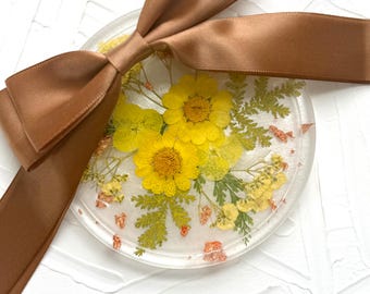 Handcrafted Resin Vanity Tray: Yellow Pressed Flowers & Bronze Leaf