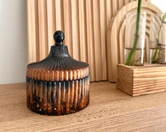 Handcrafted Black and Bronze Resin Jar with Glitter: Decorative Vanity Dish