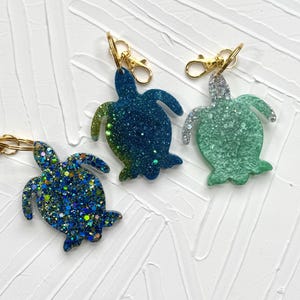 Resin Turtle Keychain - Etsy display picture 3