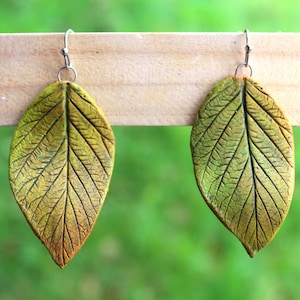 autumn leaf earrings orange green nature tree ceramic jewellery hypoallergenic dangle drop leaves gift for nature lover autumn outfit