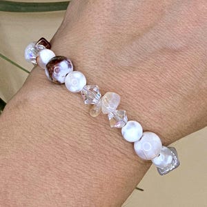 Beachy Agate Bracelet, Handmade Gemstone Jewelry, Boho Chic Accessorie, Unique Gift for Her, Magnetic Clasp, Stone Bracelet, Czech Crystal