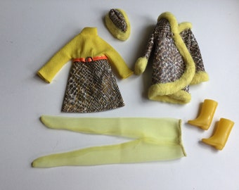 Barbie 1968 dans poupées barbie