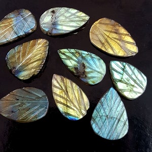 Natural Labrdorite Gemstone Leaf Carving Beads Leaf Shape ! Amazing Blue Flashy !  8 Pcs. Size 12x14 to 14x24 MM Approx. [LQB 111]
