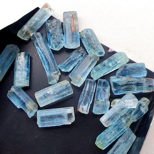 Cristallo Di Acquamarina Grezza, Acquamarina Naturale Blu Di Prima Qualità, Pietra Grezza Di Alta Qualità, Pietra Grezza Non Tagliata, Pietra Portafortuna Di Marzo, Fornitore All'ingrosso - Italia - Foto 7