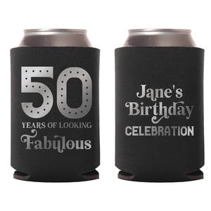 50. Geburtstag-Dosenkühler, kundenspezifischer Geburtstags-Dosenkühler, personalisierte Geburtstags-Dosenkühler, kundenspezifische Geburtstagsfeier-Bier Hugger Gefälligkeiten (159)