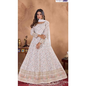 Indian Online Clothing Stores, Anarkali Suit for Wedding Party, online Dress Stores India, Salwar Kameez from India, Anarkali Dresses Design