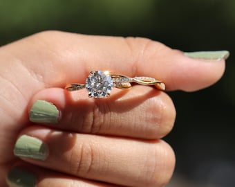 Round Diamond Engagement Ring Set / Twisted Pave Gold Band / Solitaire Wedding Promise Ring / Minimalist Bridal Ring Set