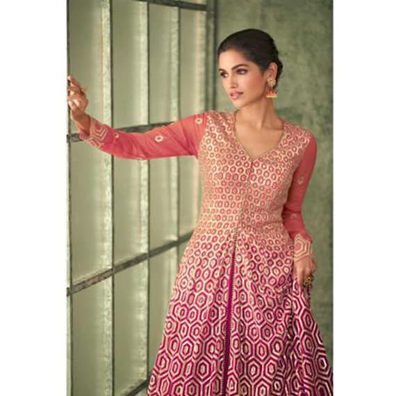 Blush Pink Thread Embroidered Anarkali | Lashkaraa