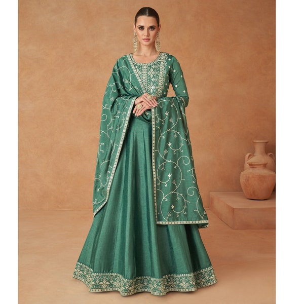 Abito lungo della collezione di designer Anarkali Ricamo pesante Lavoro fatto a mano Pakistani Indian Reception Party Wear Floor Touch Anarkali Gown Suit