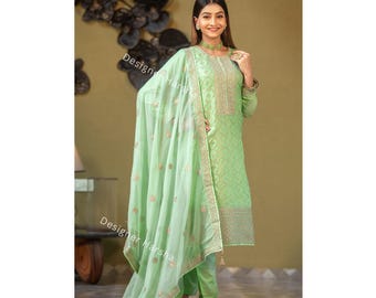 Grön viskos Dola Jacquard Shalwar Kameez med broderi för indisk-pakistanska kvinnor