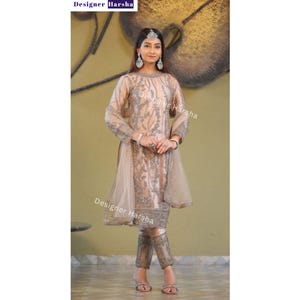 Pakistaanse bruidsmeisjesjurken, Indiase kleding voor bruiloft, Indiase outfits voor vrouwen, islamitische receptieoutfits, Pakistaanse Aziatische trouwjurken