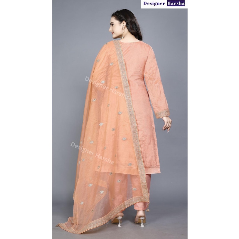 Embroidered Viscose Dola Jacquard Salwar Kameez Pant Suit, Eid Special Pakistani Dresses image 9