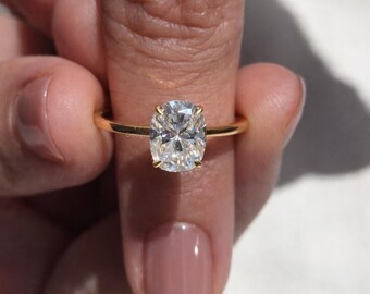 Oval Engagement Rings Diamond, Oval Solitaire Ring, 1.5 Carat Moissanite Ring, Yellow Gold Wedding Ring, Anniversary Gifts