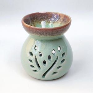 セラミックオイルバーナー、翡翠色のひょうたん型、葉の切り抜き模様、お香立て、*キャンドル付き | #B605S