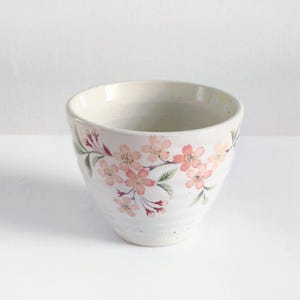 150 ml, Keramik Teetasse, Teetasse, kegelförmige Teetasse, weiß mit Sakura-Malerei