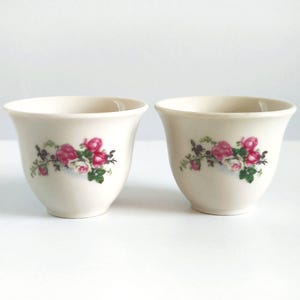 2 Tea Cups, 1.2oz, 35ml, 2 Small Chinese Tea Cups, Cream with Flowers