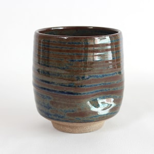8.1oz, 240ml, Yunomi, Tea Cup, Ceramic Tea Cup, Handmade Tea Cup, Brown with Navy, Horizontal Lines