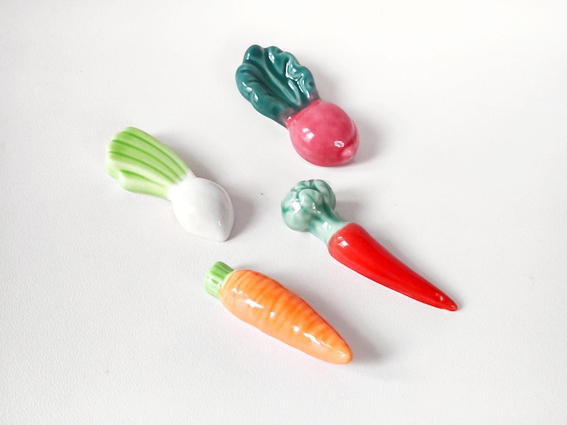 ChatiHandcraft Vegetable Chopstick Rest - Thumbnail 2