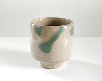 5.4oz, 160ml, Chawan, Modern Chawan Style, Japanese Tea Cup, Tea Cup, Handmade Ceramic Tea Cup, Gray with Green Decor