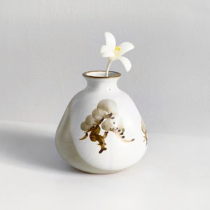 Duty included for US | 3.1&quot;, Mini Vase, Ceramic Vase, Japanese Vase, White and Beige with Painting