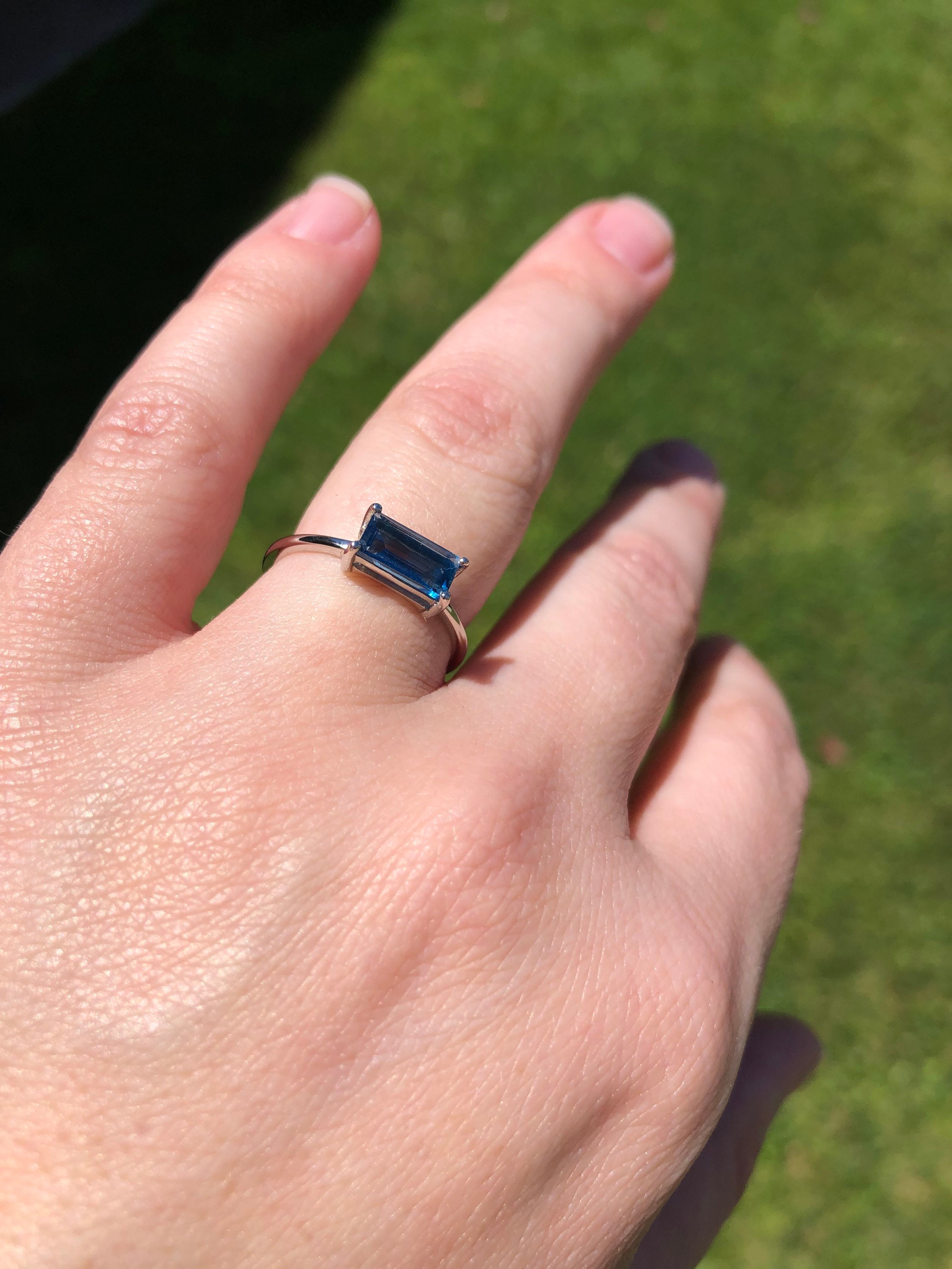 1ct Natural London Blue Topaz Ring Vintage Rose Gold Ring Round Gemstone Engagement Ring Crystal Healing Ring December Birthstone Gift Women