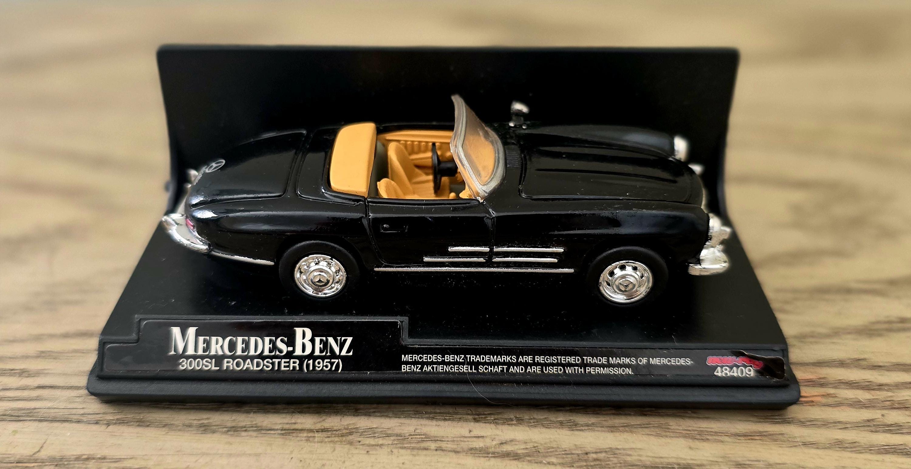 Vintage 1999 New-ray 1957 Mercedes Benz 300SL Roadster 1:43 Scale