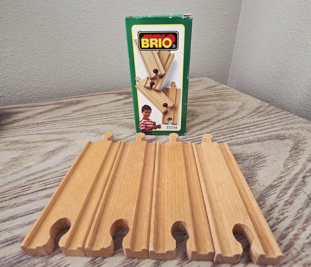 BRIO World - 1/2 Vías rectas, 4 piezas Comprar en tienda | MÜLLER BRIO World - 1/2 Vías rectas, 4 piezas Comprar en tienda | MÜLLER