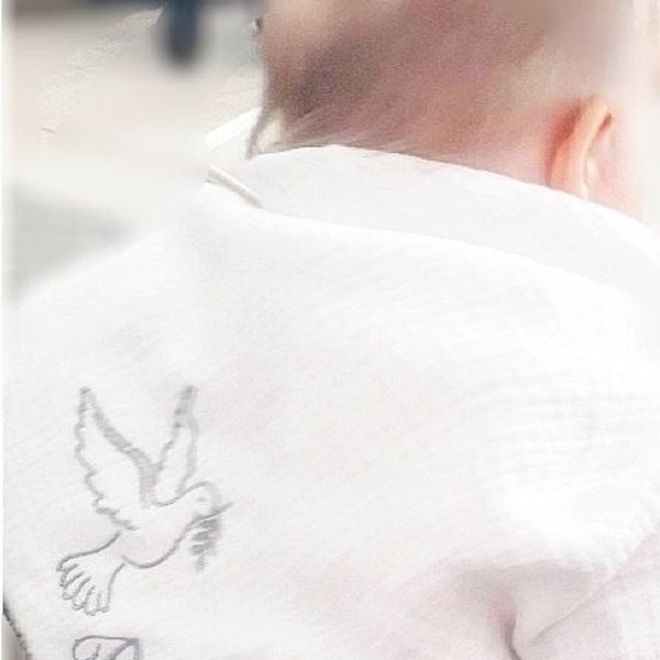 Châle lange étole mouchoir de baptême bébé brodé personnalisé prénom colombe double gaze coton oekotex cadeau linge blanc cérémonie