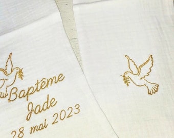 Echarpe de baptême bébé enfant fille garçon brodée personnalisée prénom colombes lin double gaze coton blanc linge blanc cérémonie