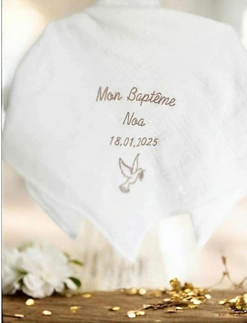 Personalized embroidered baby christening shawl with name and dove design, double gauze cotton, Oeko-Tex certified, white linen, gift for the ceremony or