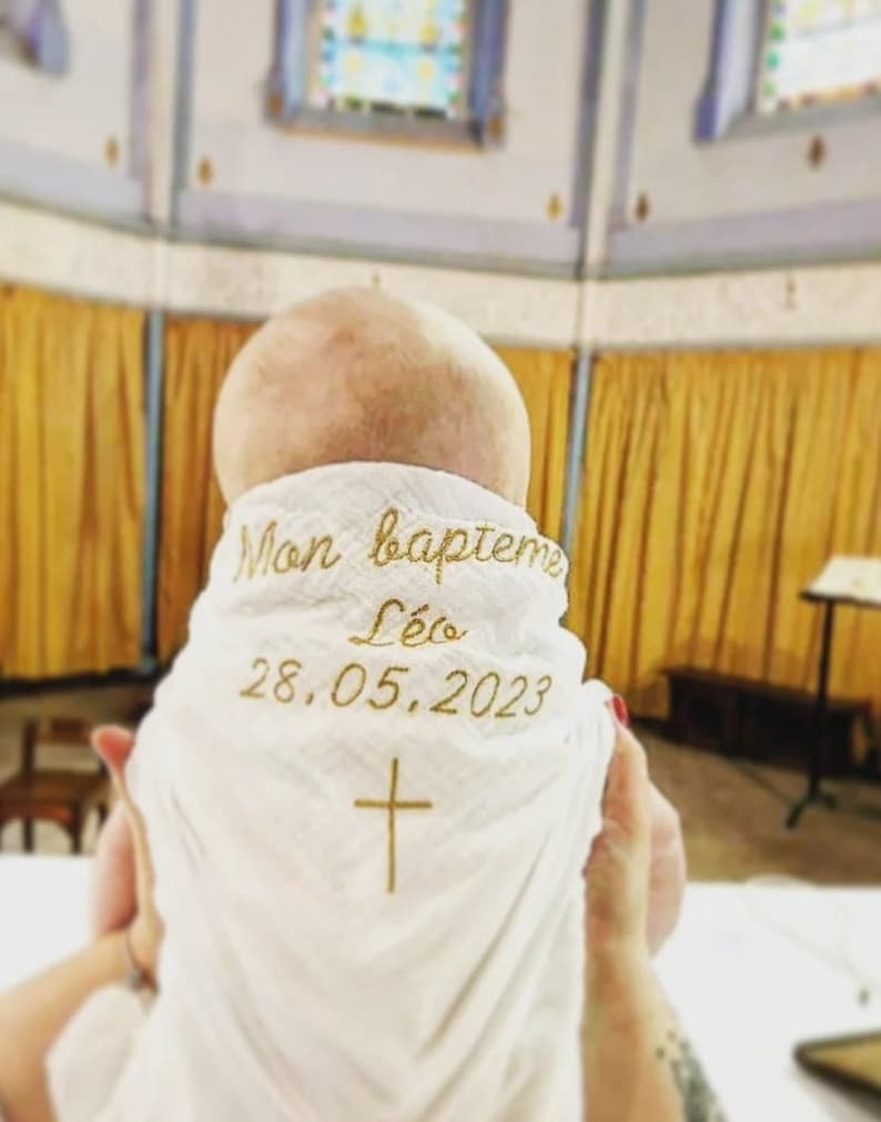 Chale de baptême bébé enfant double gaze coton brodé personnalisé prénom croix cadeau linge blanc étole personnalised embroidery baptism image 1