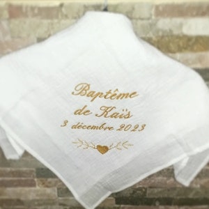 Châle étole de baptême bébé enfant double gaze brodée personnalisée prénom coeur baptism personnalised embroidery image 1