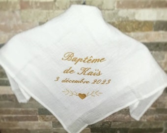 Châle étole de baptême bébé enfant double gaze brodée personnalisée prénom coeur baptism personnalised embroidery