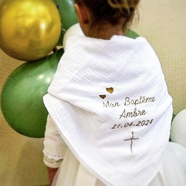Châle Lange de baptême bébé enfant brodé personnalisé prénom croix coeurs double gaze coton linge blanc pour cérémonie baptism battessimo