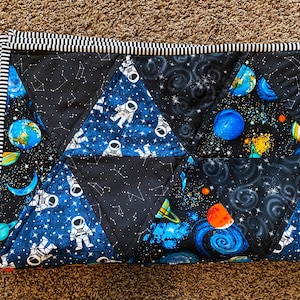 Space quilt, baby quilt, baby blanket, astronomy, astronauts, planets, baby shower gift
