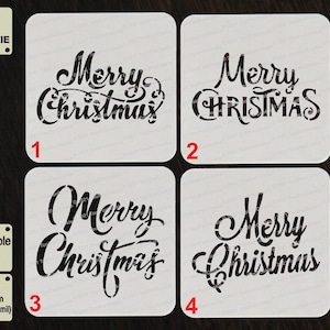 Può includere: Quattro stencil quadrati bianchi per biscotti con il testo "Merry Christmas" in corsivo nero. Gli stencil sono numerati da 1 a 4.