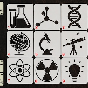 Peut inclure: Un ensemble de neuf pochoirs carrés blancs avec des icônes scientifiques noires : tube à essai, molécule, ADN, globe, microscope, télescope, atome, symbole de radiation et ampoule. Texte : Tool For Cookie, Reusable Stencil, APET 1000 micron (1 mm / 40 mil).