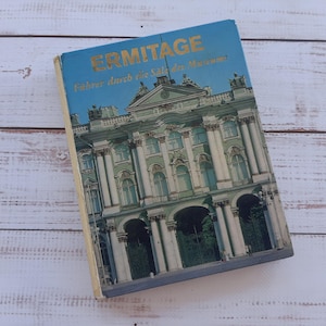 Vintage art book about Hermitage with lot of art illustrations  - Color \ black and white photo - Hermitage museum in German