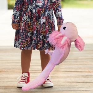 Adorable peluche de axolotl ponderado de 4 libras: 30 pulgadas de largo, realista, ponderado y rosa Compañero perfecto y abrazable de Stuffie imagen 1