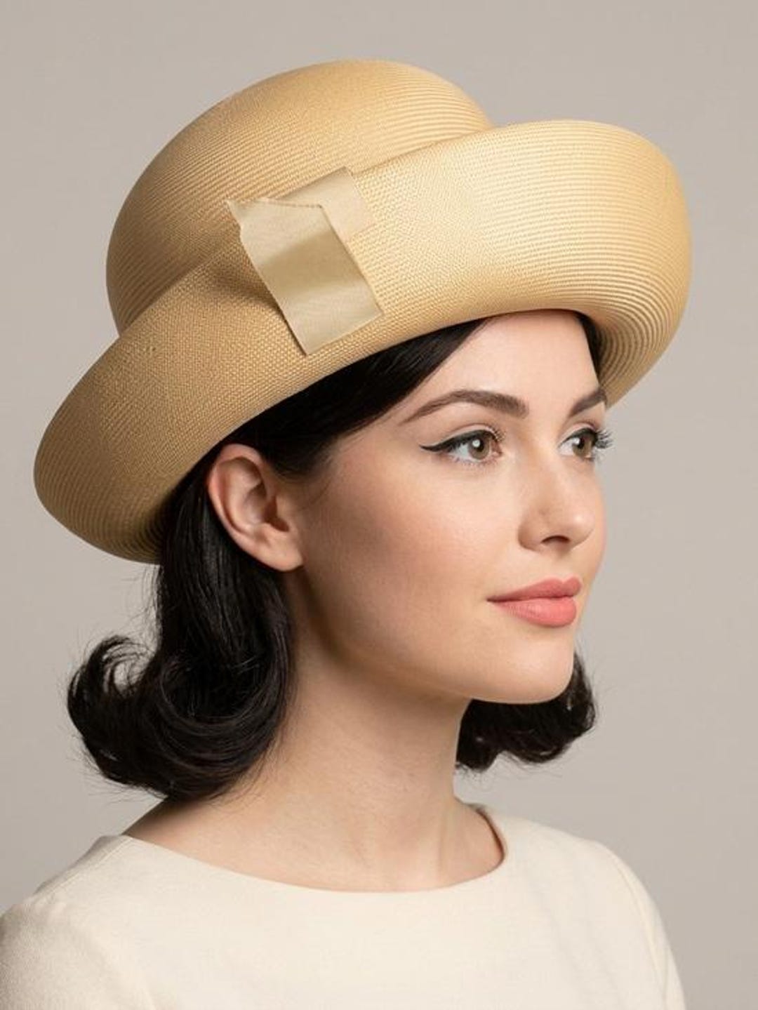 Vintage 60s Very Fine Straw Roller Hat w/ Upturned Brim - Small Vintage Vintage 60s Straw Roller Hat w/ Upturned Brim  main image 2