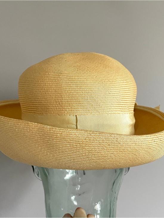 Vintage 60s Very Fine Straw Roller Hat W/ Upturned Brim 